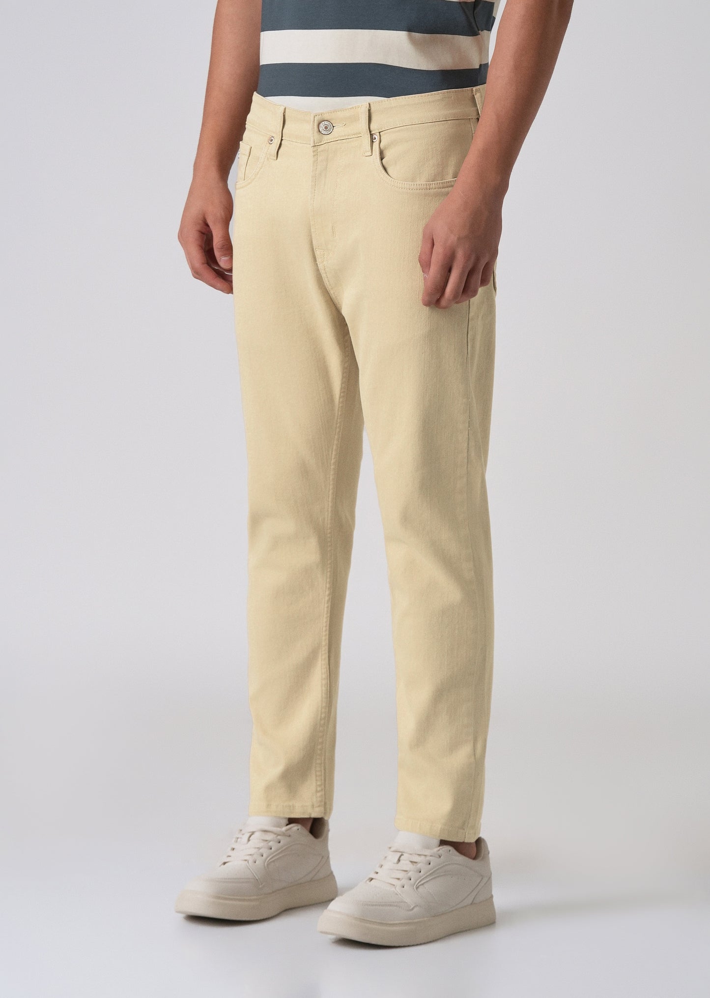 Cream Carrot Fit Denim