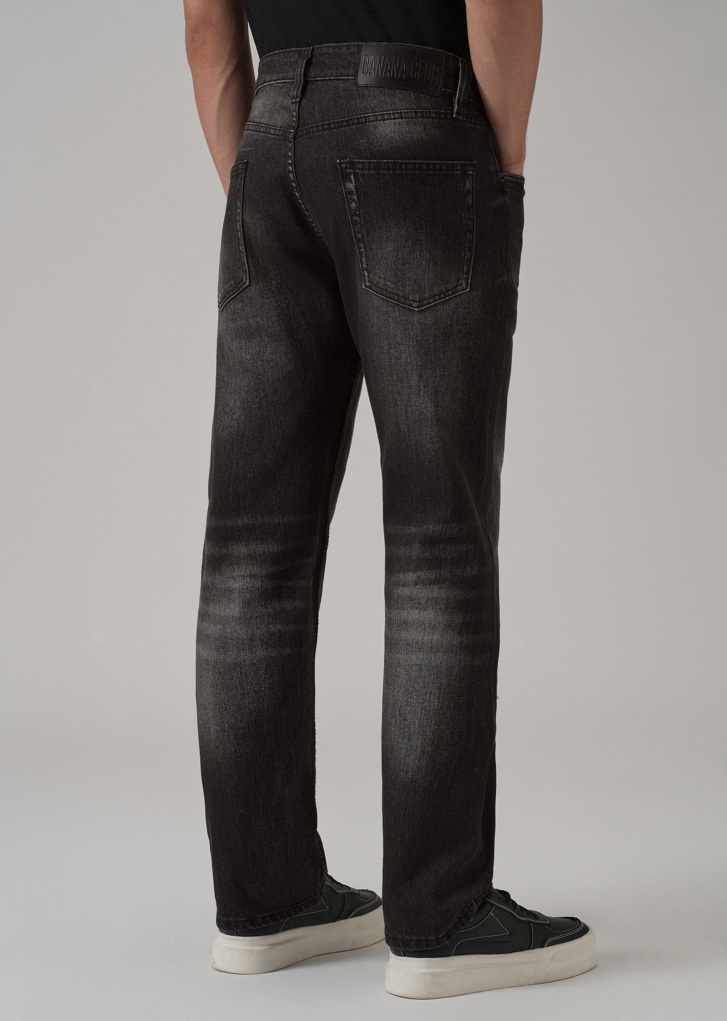 Mid Fade Black Straight Fit Jeans