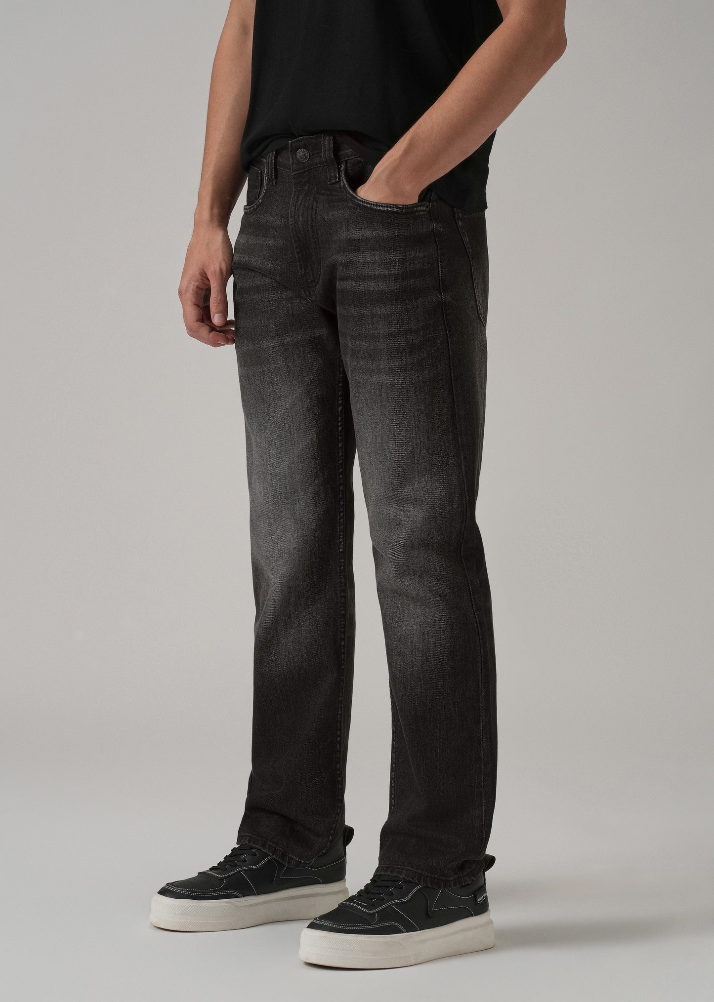 Mid Fade Black Straight Fit Jeans