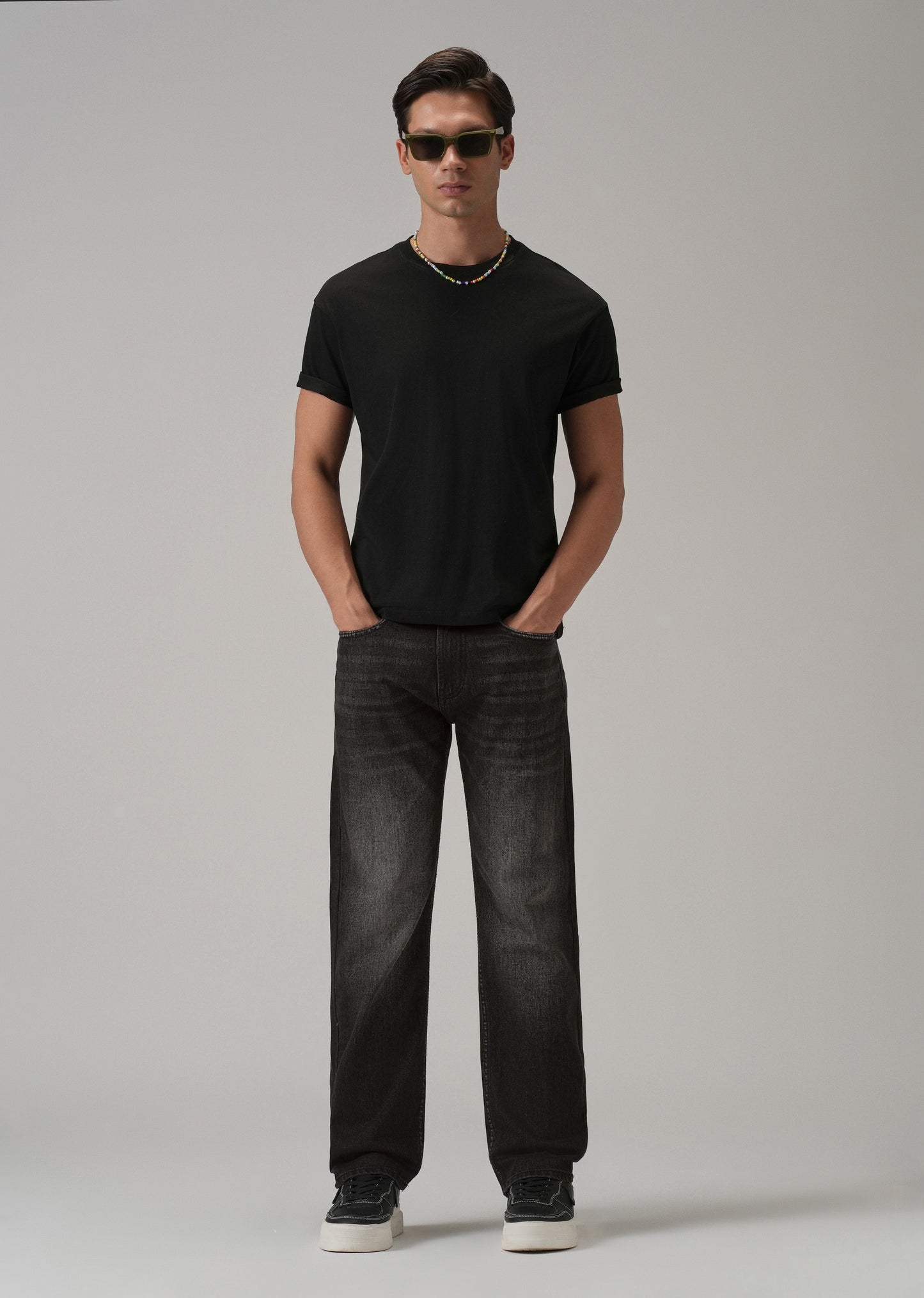 Mid Fade Black Straight Fit Jeans