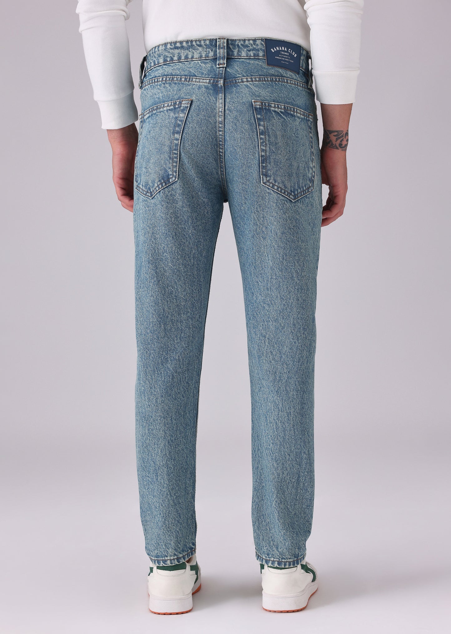 Mid Wash Carrot Fit Jeans