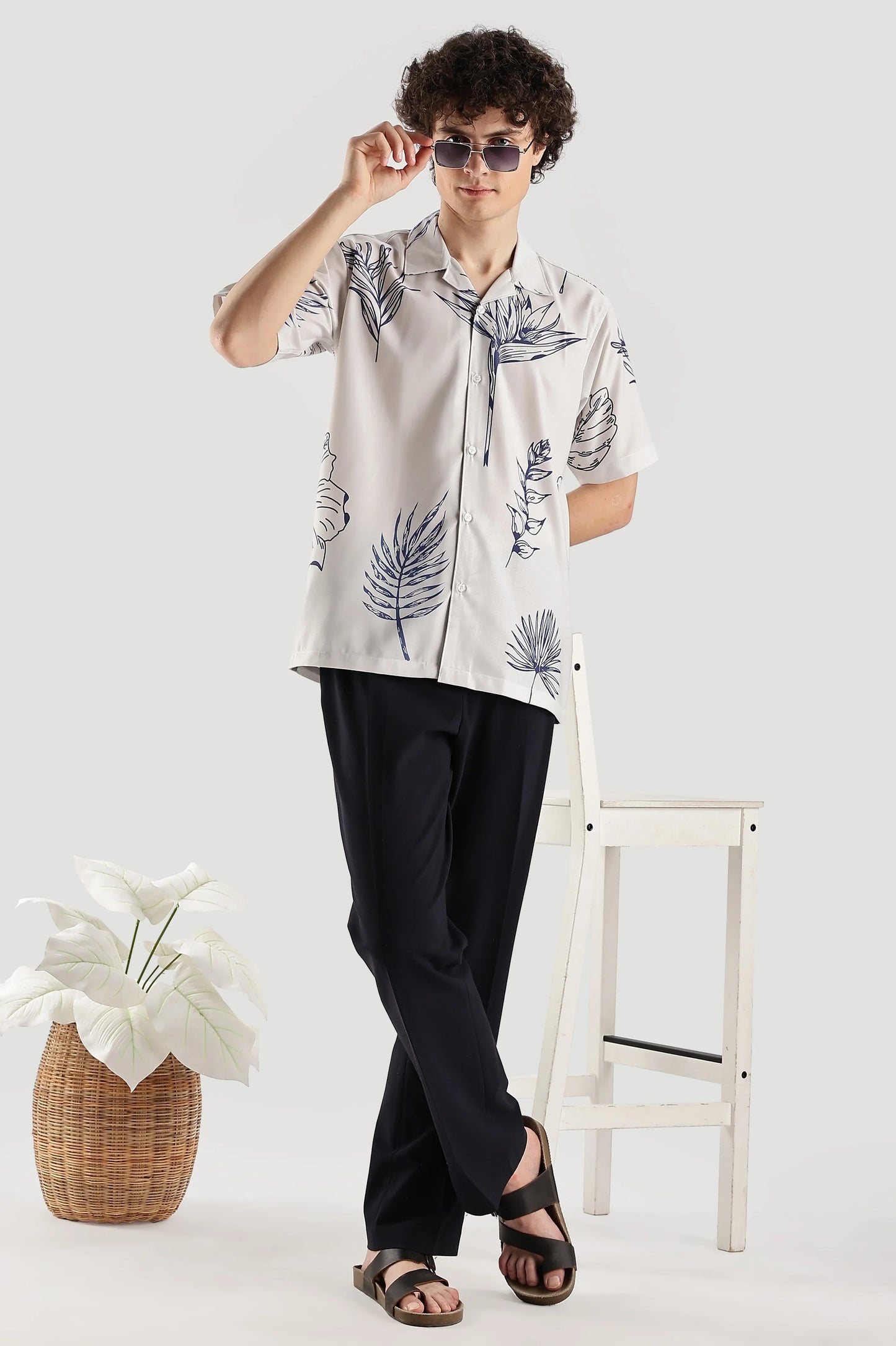 Leaf printed short sleeve shirt for men