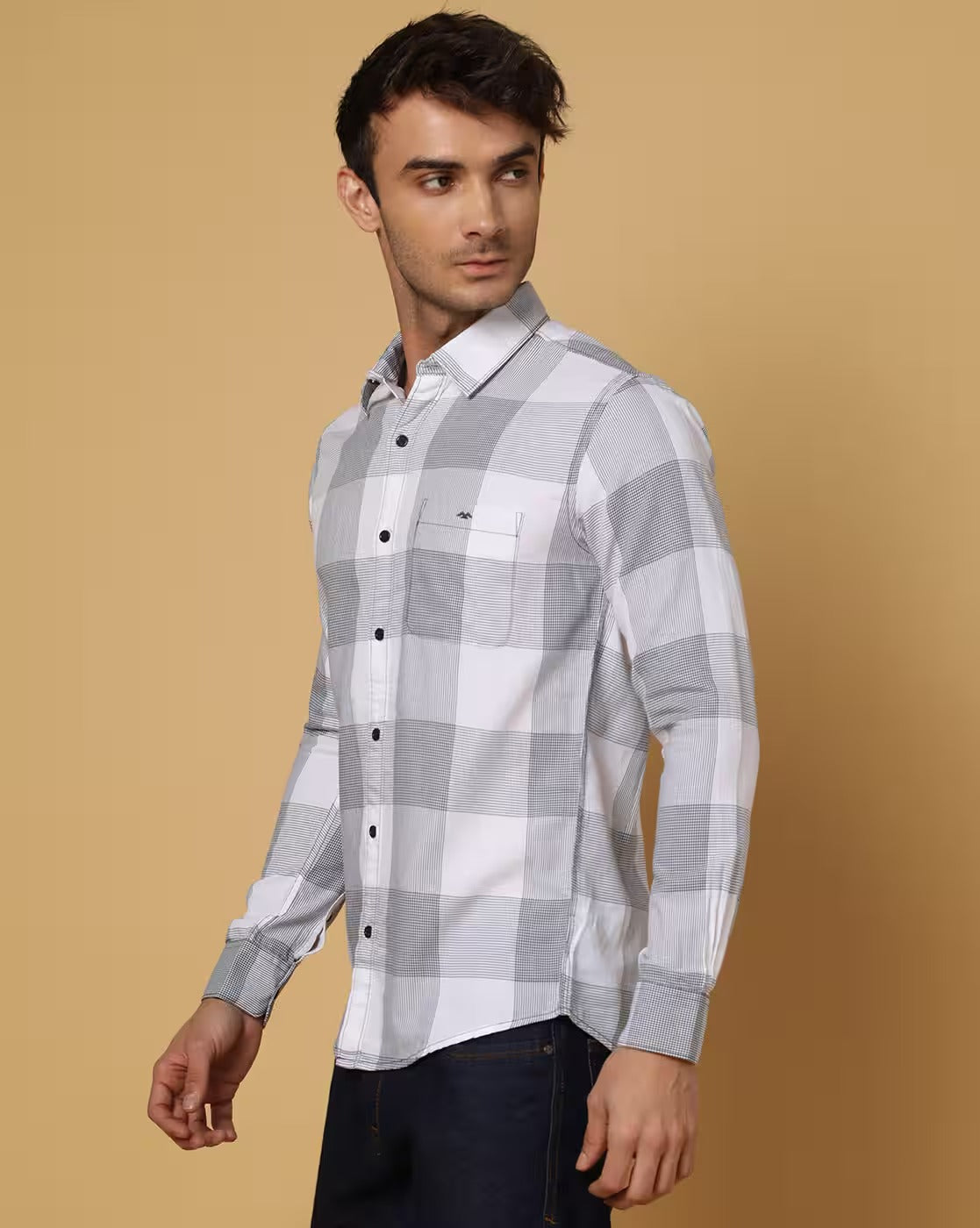 Men Checked Slim Fit Shirt