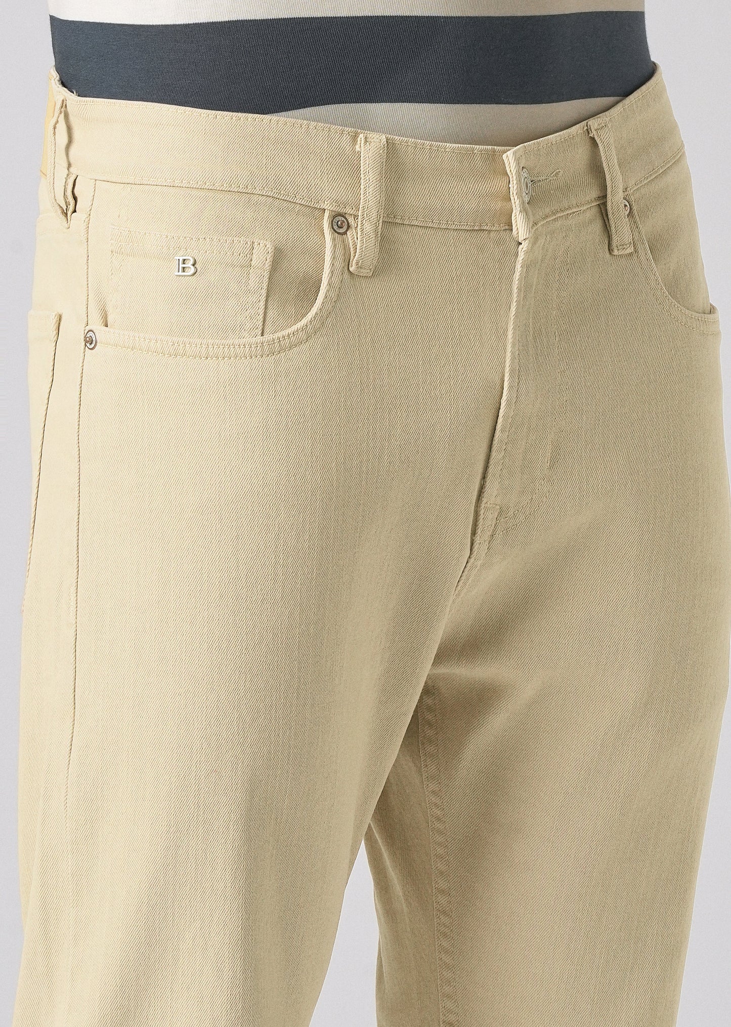 Cream Carrot Fit Denim