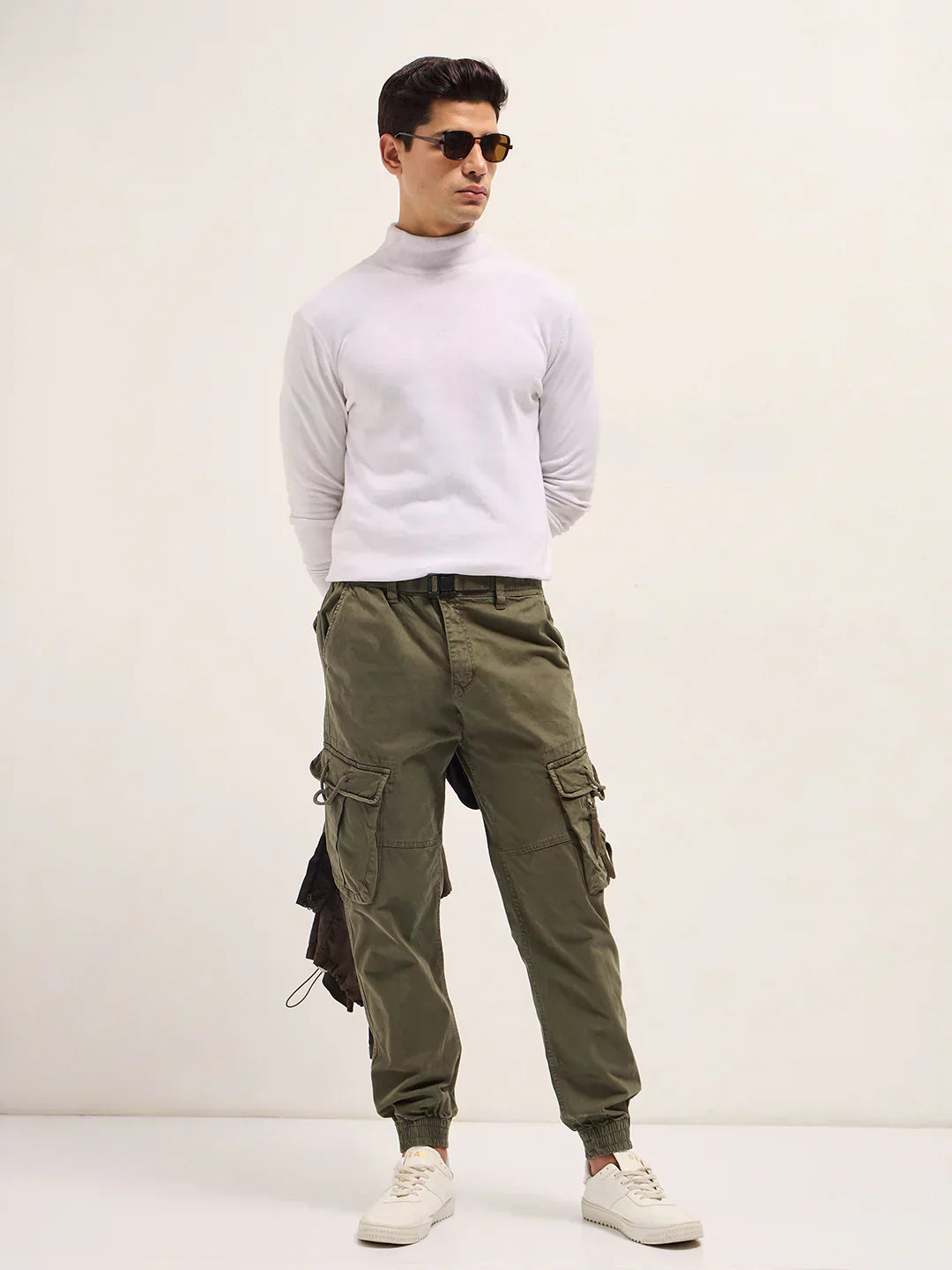 Classic Fit Olive Cargo Pants with Multi-Functional Pockets