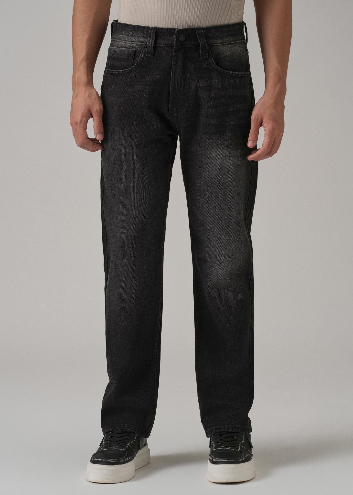Low Fade Black Straight Fit Jeans