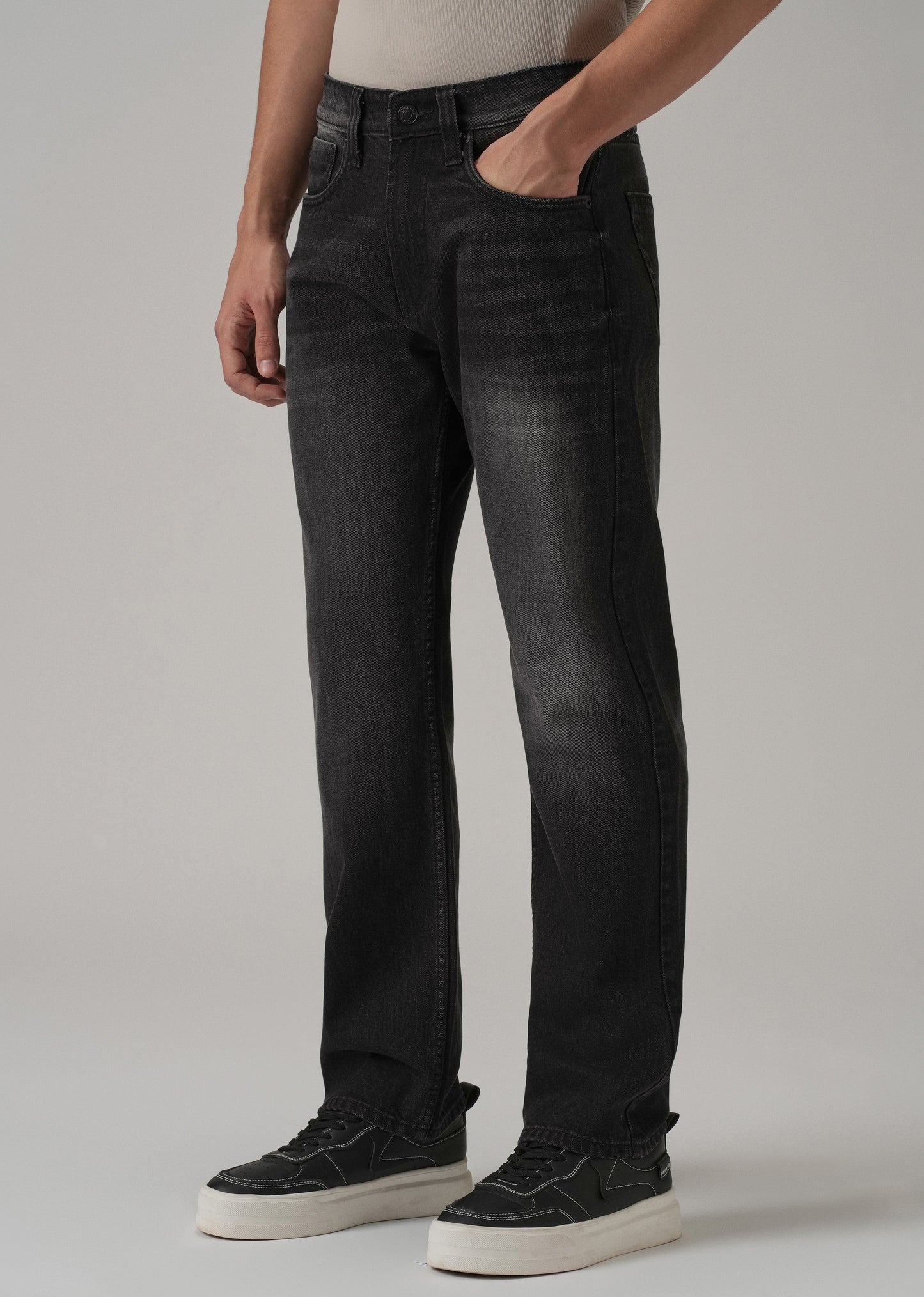 Low Fade Black Straight Fit Jeans
