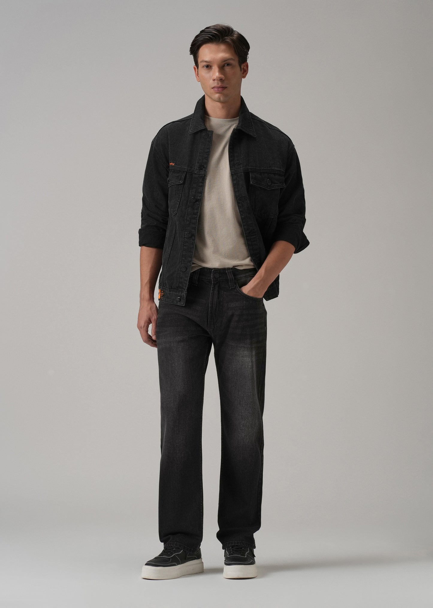 Low Fade Black Straight Fit Jeans