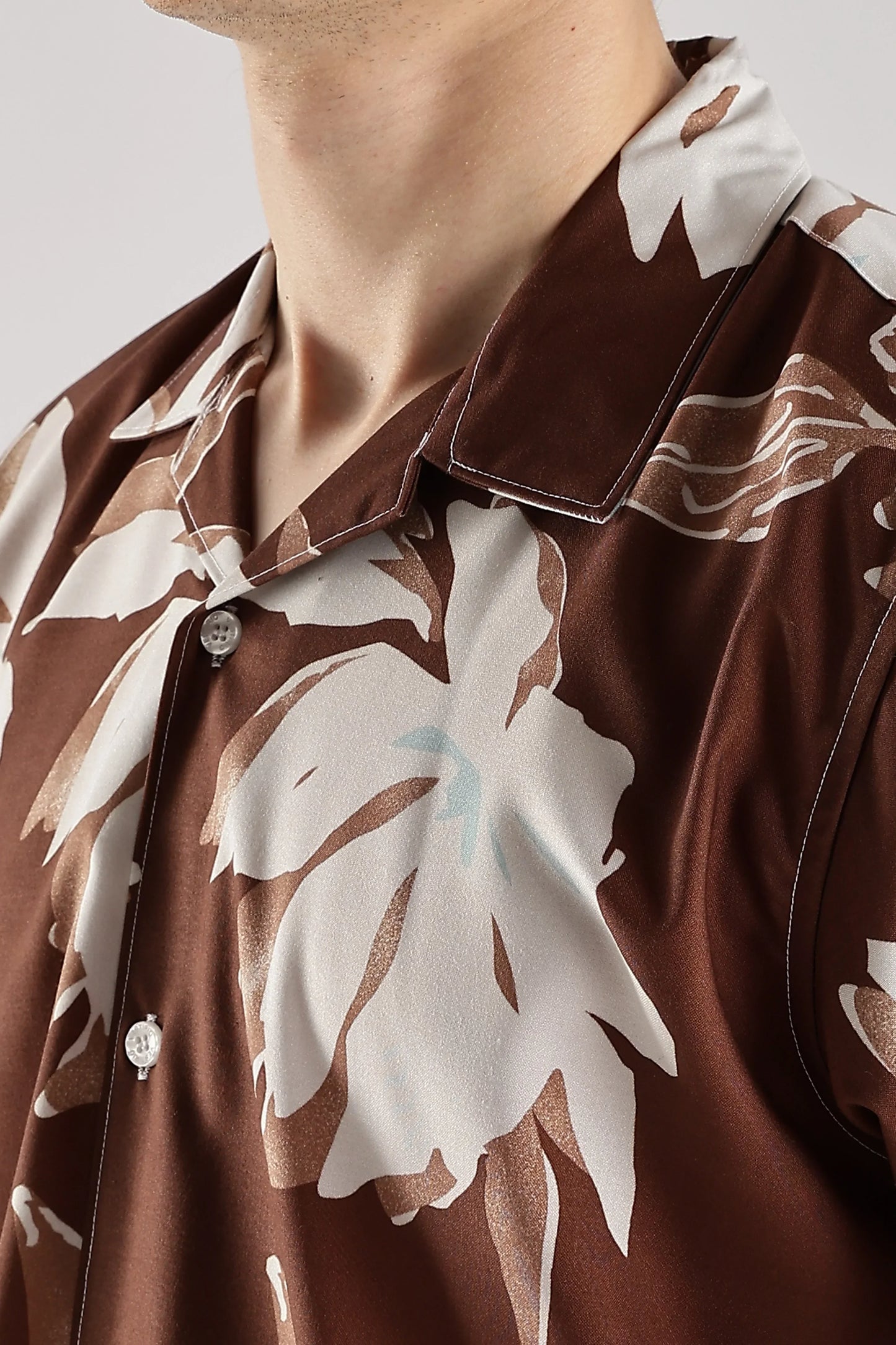 Brown floral printed hawaiian short sleeve shirt